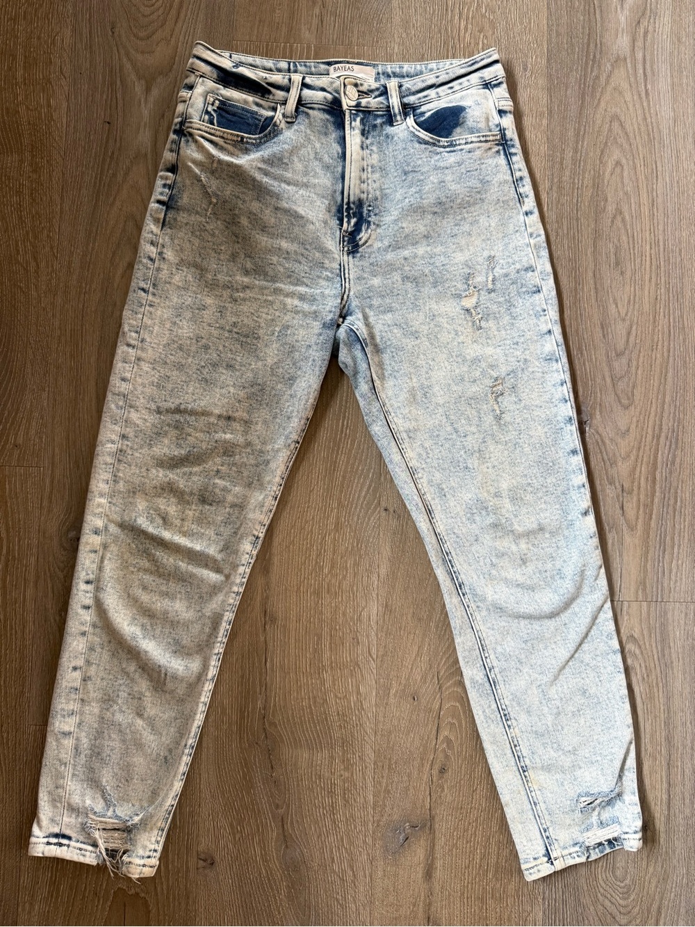 Women’s Slim Straight Jeans in Light Acid Wash - BAYEAS